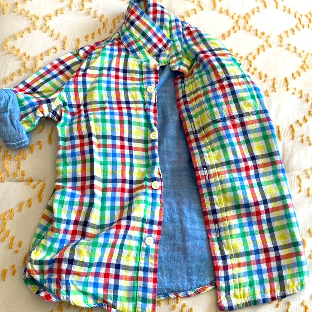 Lightweight long sleeve button down